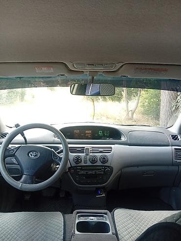 Продажа авто: Toyota Avensis Verso: 2000 г., 2 л, Автомат, Бензин, Универсал — 4