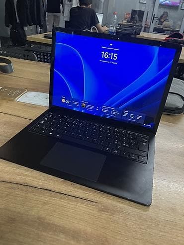 со стилусом: Процессор: AMD Ryzen 7 4980U (Surface Edition). Это 8-ядерный — 2