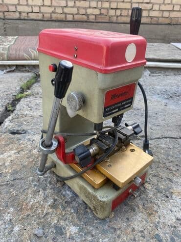 Фрезерный станок без ЧПУ, Вертикальный, Для ключей