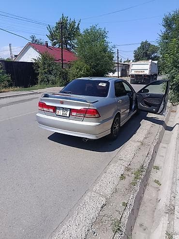 Honda Accord: 2001 г., 2 л, Автомат, Бензин, Седан — 2