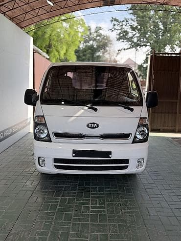 на 123: Kia BONGO: 2019 г., 2.5 л, Механика, Дизель, Фургон — 2