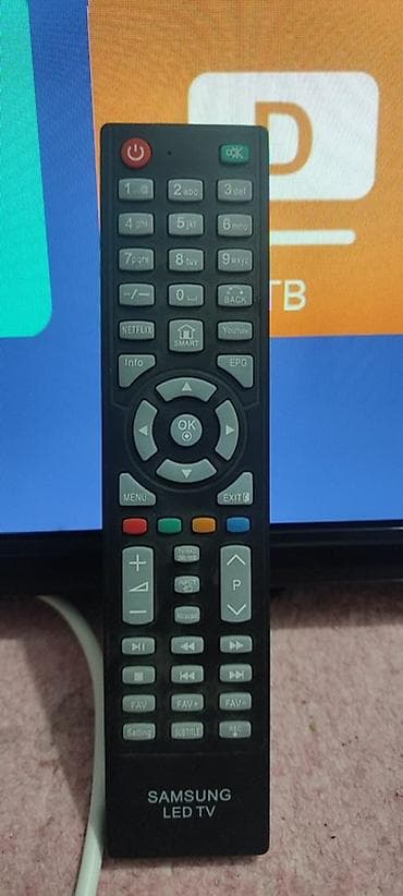 note 4: Телевизор Samsung LED Smart TV - Диагональ примерно 32–40" — 2