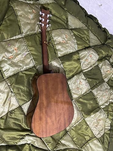 барабан 19 5: Акустическая гитара Yamaha (дредноут) - Классическая шестиструнная — 4