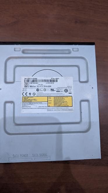 xeon e5430: Два внутренних оптических привода DVD±RW (SATA): 1) Lite-On — 4