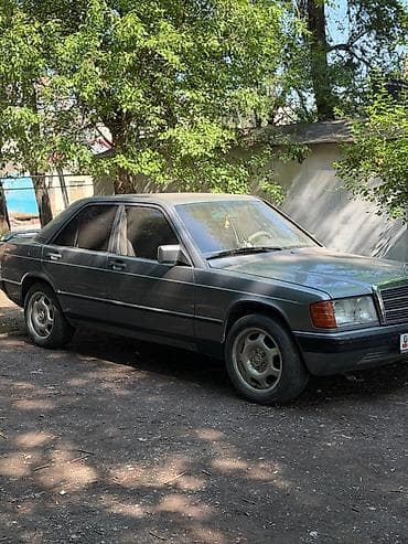 v class: Mercedes-Benz 190: 1985 г., 2 л, Механика, Бензин, Седан — 1