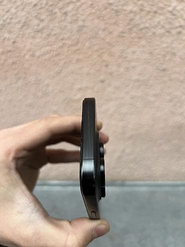 бу пылесос: IPhone 16 Pro, Б/у, 128 ГБ, Black Titanium, Защитное стекло, Кабель, 85 % — 9