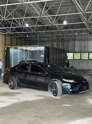 Транспорт: Toyota Camry: 2019 г., 2.5 л, Автомат, Бензин, Седан — 3