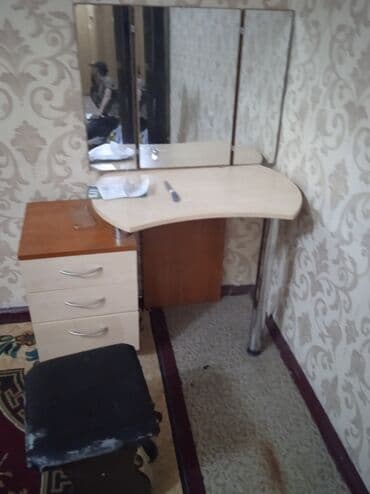 мебель продать: Продаю б/у мебель. ковры. занавески. журнальный. стол — 8