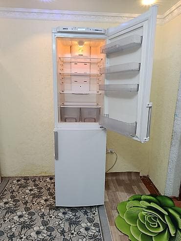 аккумуляторы холода: Холодильник Atlant, Б/у, Двухкамерный, No frost, 60 * 210 * 60 — 6