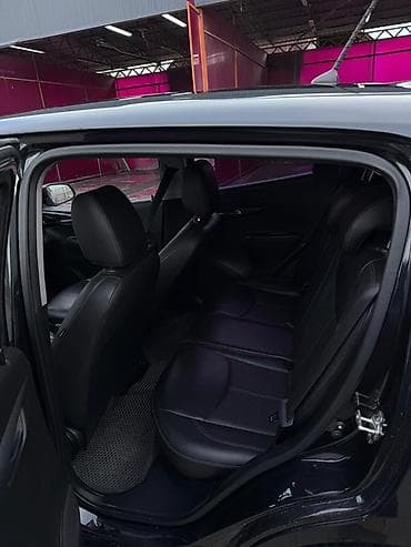outback br: Chevrolet Spark: 2016 г., Вариатор, Бензин, Хэтчбэк — 6