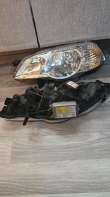 Пара передних фар для автомобиля Honda Odyssey приблизительно