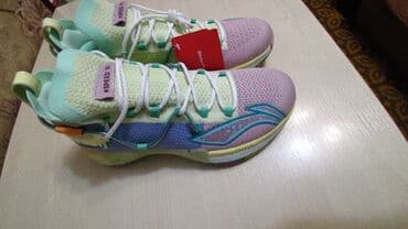 срочно в связи с переездом: Кроссовки Li-Ning (баскетбольные новые) 2 пары, цена 4000 за пару - — 8