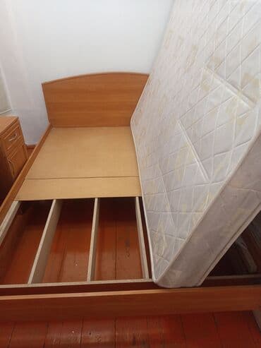 купить кровать с матрасом: Продаётся двуспальный Кровать с изголовьем + матрас, состояние очень — 3