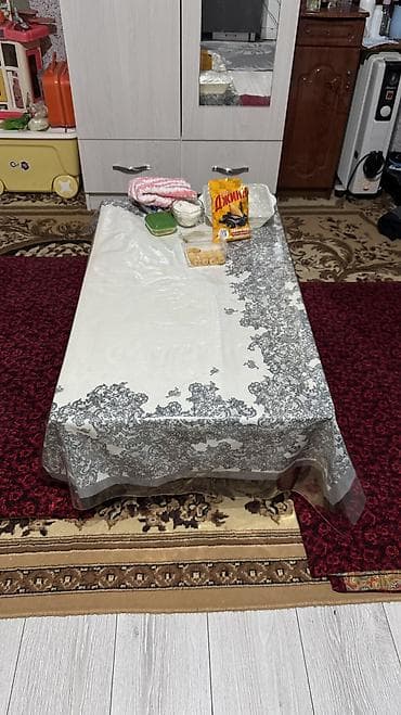 Кухонный стол, Б/у, Прямоугольный, Нераскладной at lalafo.kg Кухонный стол, Б/у, Прямоугольный, Нераскладной