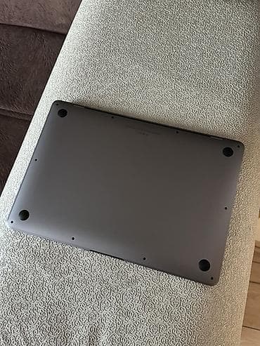 macbook i7: Ультрабук, Б/у, Apple M1, ОЗУ, RAM: 8 ГБ, В рассрочку — 3