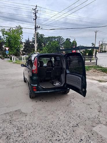 byd e5: Toyota Yaris Verso: 2000 г., 1.3 л, Автомат, Бензин, Хэтчбэк — 1