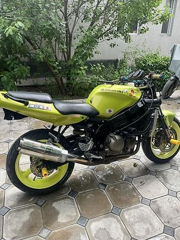 Kavasaki zx6r - Яркий лаймовый окрас - Двигатель рядный, жидкостное