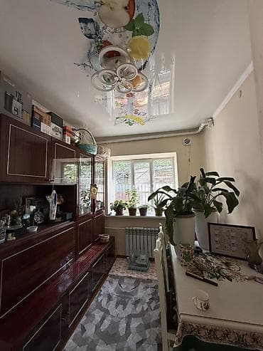 Продаю дом 
Район баят 
Участок 3,5 соток 
На территории 2 дома — 5