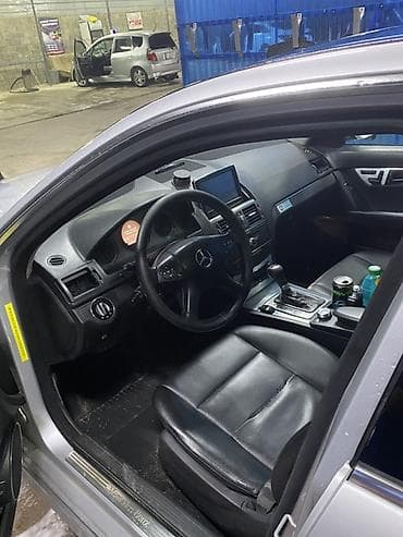 Mercedes-Benz C-Class: 2009 г., 2.2 л, Автомат, Дизель, Седан — 9