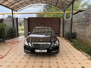 Mercedes-Benz : 2011 г., 2 л, Автомат, Бензин, Седан — 1