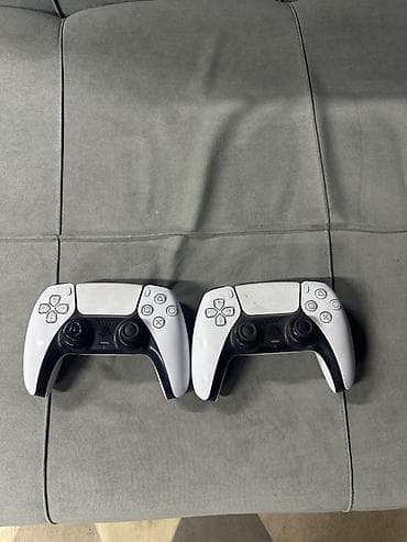 Два беспроводных геймпада Sony DualSense для PlayStation 5 (совместимы