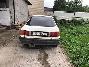 Audi: Audi 80: 1988 г., 1.8 л, Механика, Бензин, Седан — 4