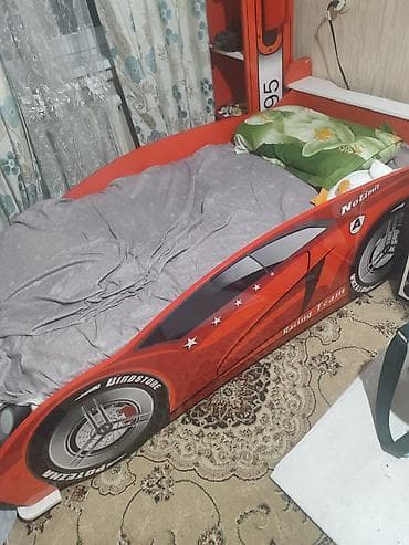 hot wheels машинки: Детская кровать-машина, ярко-красная, с боковыми панелями в стиле — 1