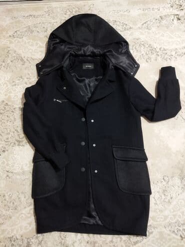 Прокат одежды: Пальто, Осень-весна, По колено, С капюшоном, S, M — 1