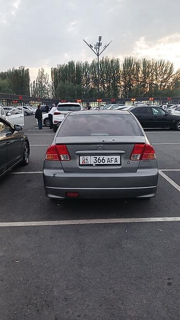 Honda Civic: 2004 г., Механика, Бензин, Седан