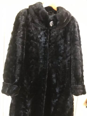срочно продаю в связи с переездом: Продаю новую норковую длинную шубу. Цвет меха чёрный — 2