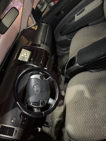 купить шины r 17: Toyota Prius: 2008 г., 1.5 л, Автомат, Гибрид, Хэтчбэк — 9