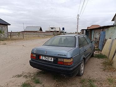 Унаа сатуу: Volkswagen Passat: 1990 г., 1.8 л, Кол менен иштөөчү, Бензин, Седан — 3
