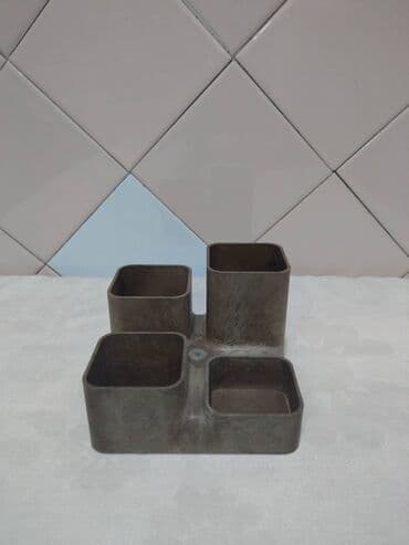 Пенал и скрепки/кнопки - за все at lalafo.kg Пенал и скрепки/кнопки - за все