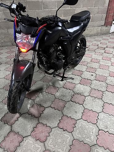 Классический мотоцикл Yamaha, 250 куб. см, Бензин, Взрослый at lalafo.kg Классический мотоцикл Yamaha, 250 куб. см, Бензин, Взрослый