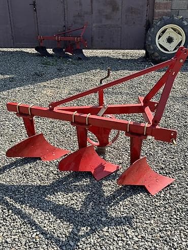 honda hit: Трёхкорпусный навесной плуг для трактора - Тип: оборотный/корпусный — 2