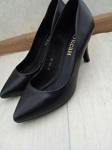 Классические женские туфли-лодочки - Цвет: черный - Модель: острый