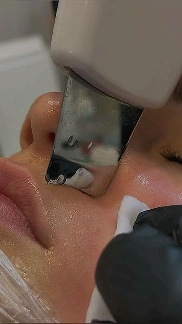 Косметологические процедуры по очищению и уходу за кожей лица