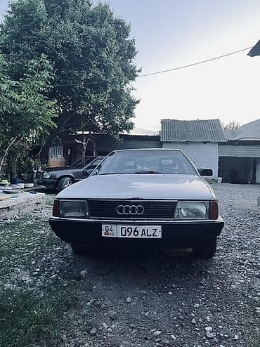 мерседес бенц с: Audi 100: 1984 г., Седан — 4