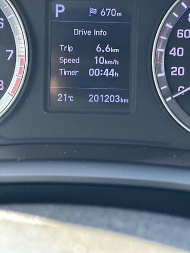 step 2: Hyundai Sonata: 2017 г., 2 л, Автомат, Газ, Седан — 6