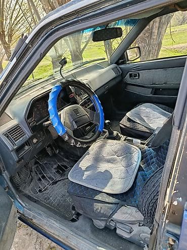 srv 2: Mazda 626: 1987 г., Лифтбек — 7