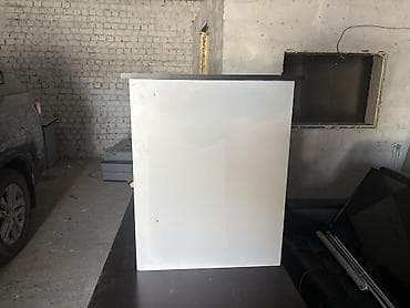 купить стол недорого: Продаю офисные столы. Серый с задвижкой и шкафчиком, размер 90см х 70 — 6