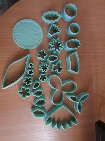 все для кондитера: Продаю молды . молд голубьроза,ребенок вырубки для цветов — 7