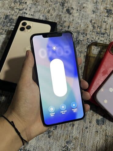 ТВ и видео: IPhone 11 Pro Max, Б/у, 512 ГБ, Золотой, Чехол, 73 % — 3