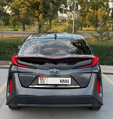дамкрат авто: Toyota Prius: 2021 г., 1.8 л, Вариатор, Гибрид, Лифтбек — 4