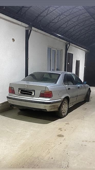BMW 3 series: 1993 г., 1.8 л, Кол менен иштөөчү, Бензин — 3