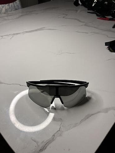 graffito cat.3p polarized: Спортивные очки-маска с панорамной линзой - Форм-фактор: обтекаемая — 3