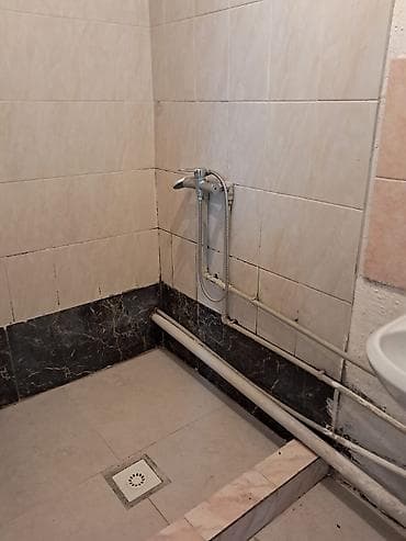 туалет жумуш: Сдается небольшое помещение с отдельным санузлом. Адрес: АК орго 2 — 4