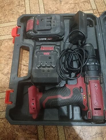 Аккумуляторная дрель‑шуруповёрт WORCRAFT Power Tools в чемодане