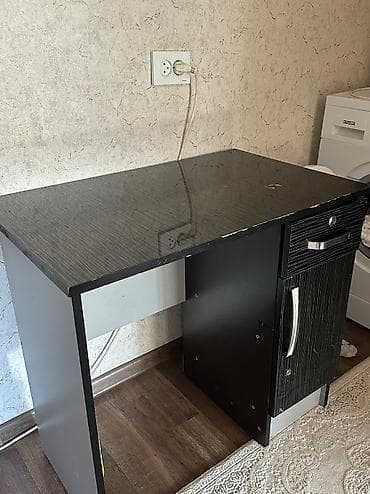 стол для кормления бу: Стол — 1