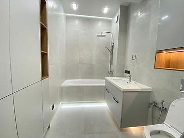 4: Сдается: 4 комнатная квартира Район: Ала-Арча ТРЦ Адрес: Чынгыза — 5
